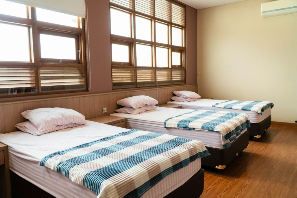 kamar 1